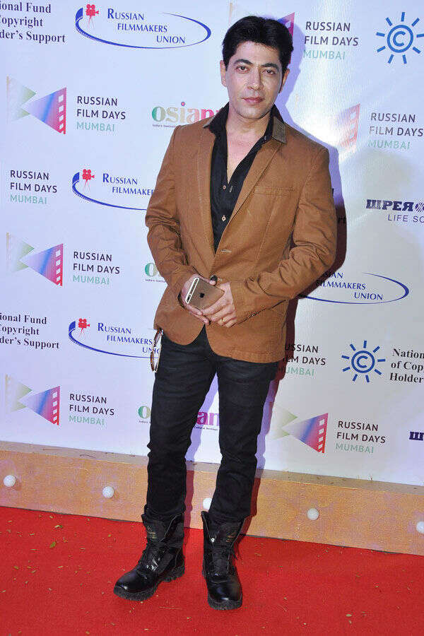 Dillzan Wadia Photos