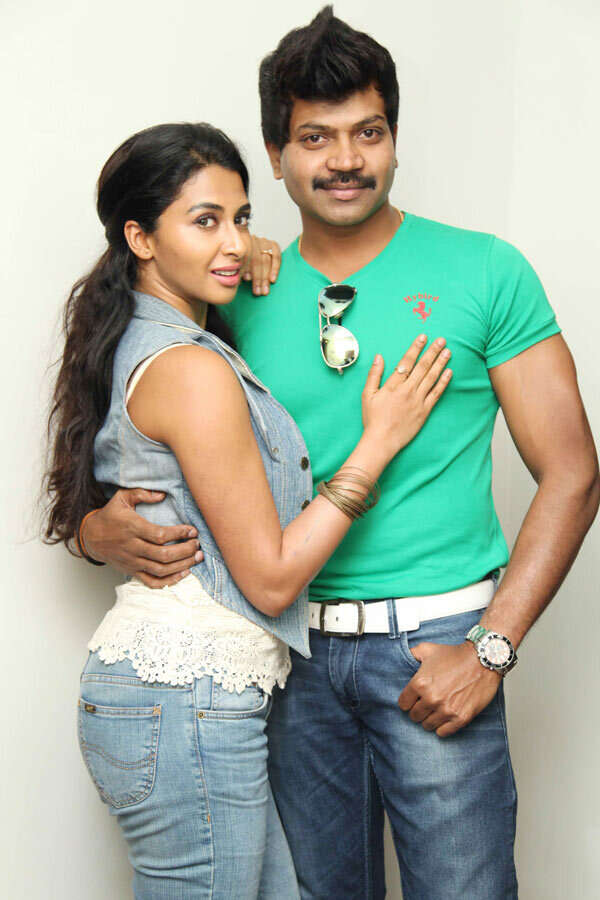Vinod Prabhakar Pictures