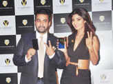 Shilpa, Raj launch Viaan Mobiles