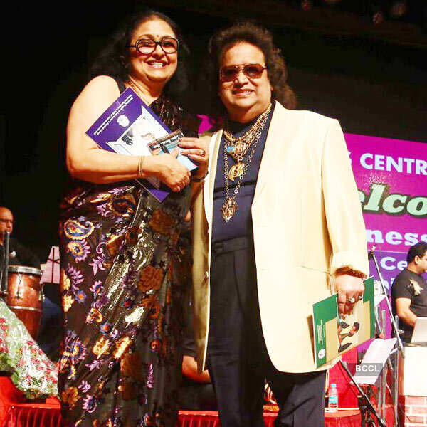 Leena Chandavarkar Images