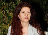 Sherry hosts Dinner Party