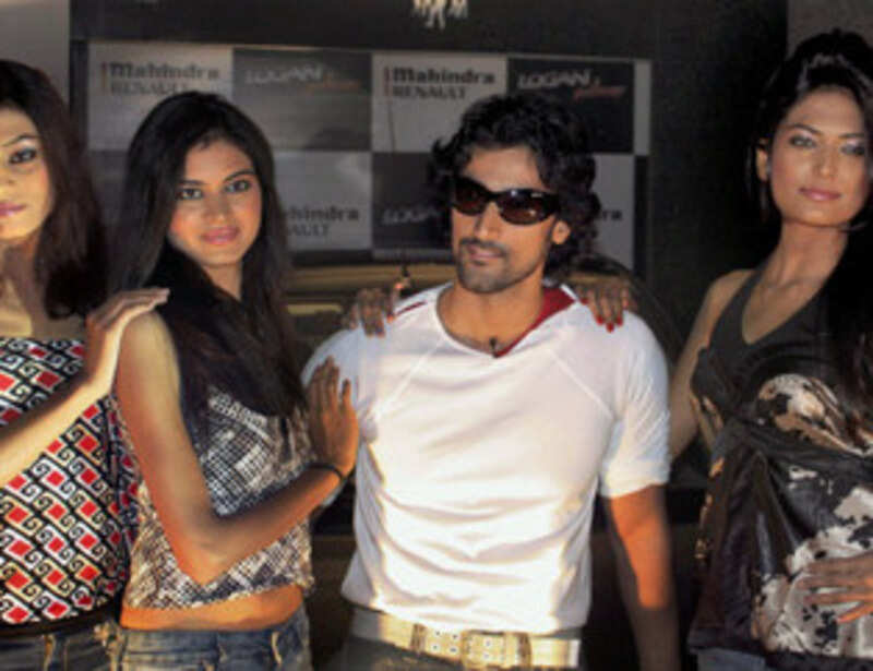 Kunal at a Car launch