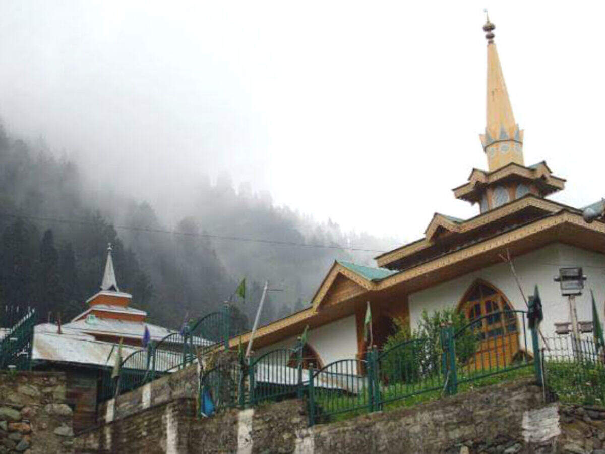 Baba Reshi Shrine: Discover the Spiritual Oasis in Kashmir