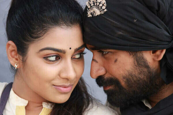 Satna Titus Stills