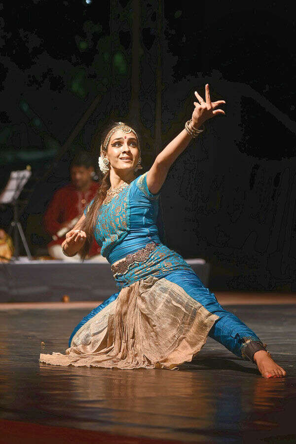 Rukmini Vijayakumar Photos