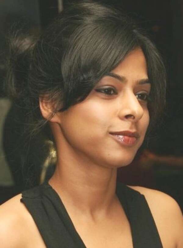 Sugandha Garg Photos