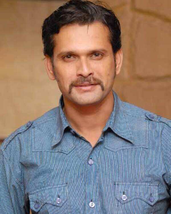 Sameer Dharmadhikari Images