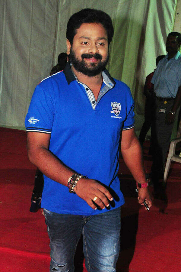 Saji Surendran Wallpapers
