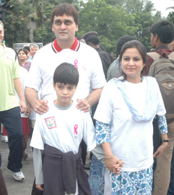 Faiz Khan. Images