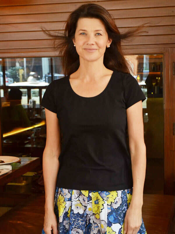 Daphne Zuniga Images