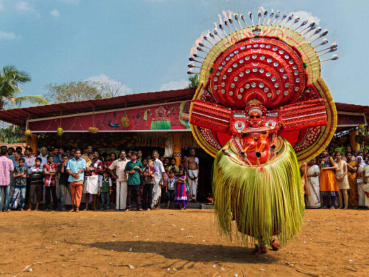 Popular Places To Visit In Kannur A Beautiful Cocktail Of History Art And Natural Beauty Kannur Times Of India Travel