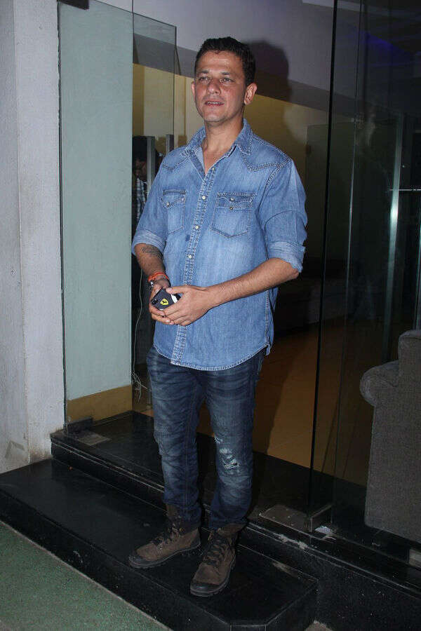 Kabir Sadanand Stills