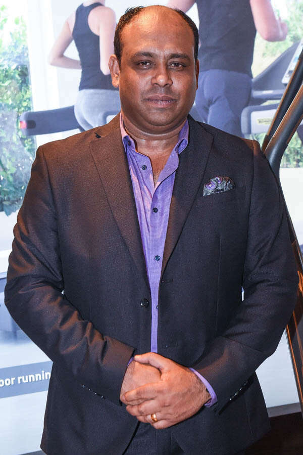 Anil Thomas Photos