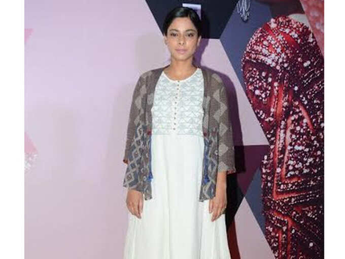 Jaya Bhatt and Ruchi Tripathi unveil ‘Transience’ | The Times of India