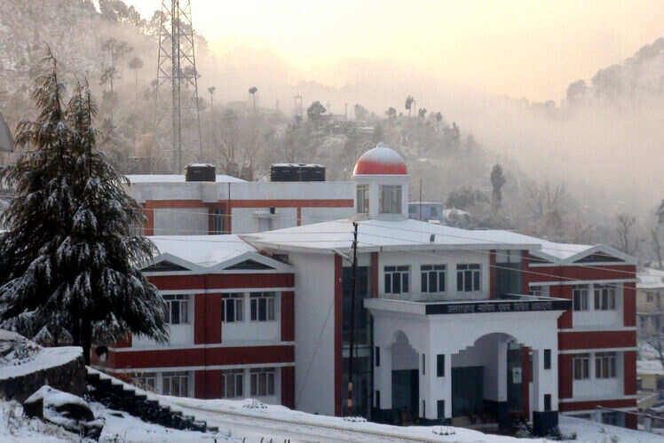 An unforgettable drive to the snowscape of Munsiyari An unforgettable drive to the snowscape of Munsiyari