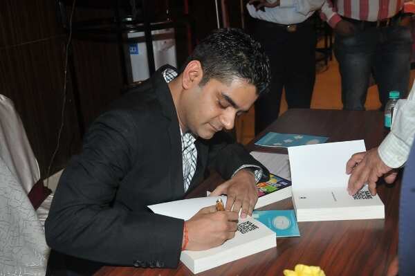 Mayank Shekhar Images