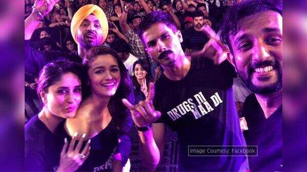 PIC: Shahid Kapoor and Kareena Kapoor take a selfie together