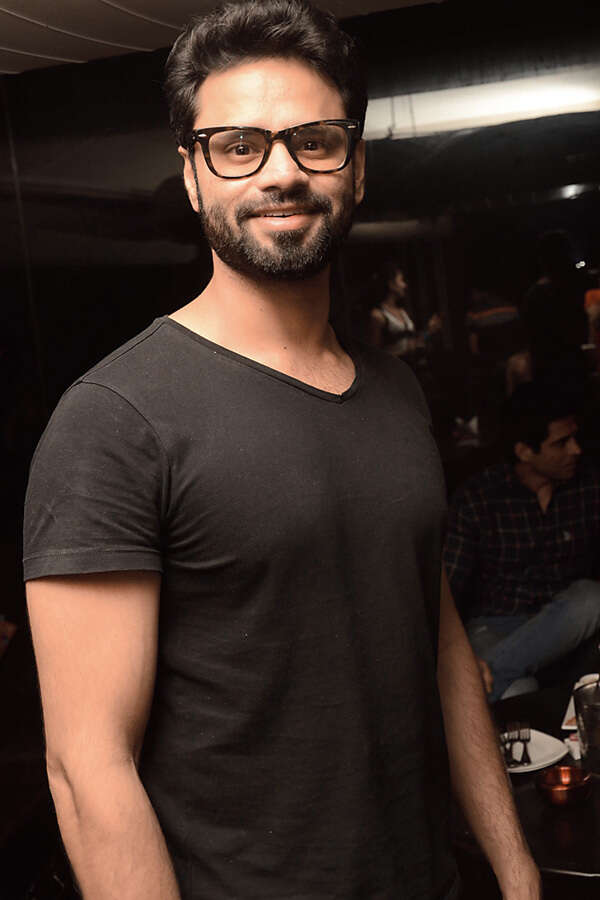 Nitin Chaudhary Images