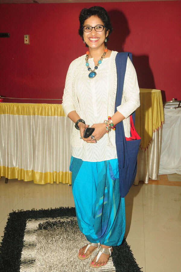 Aparna Gopinath Photos