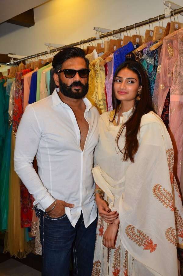 Sandhya Singh Pictures