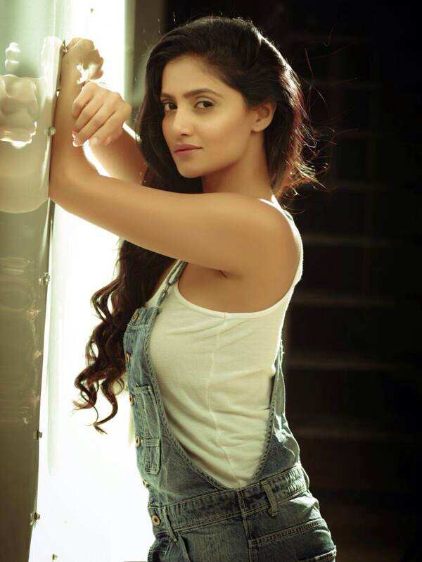 Shalini Vadnikatti Stills