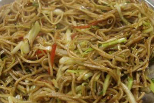 Noodles with Stir-Fried Chilli Vegetables