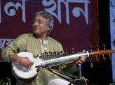 Ustad Ali Khan performs