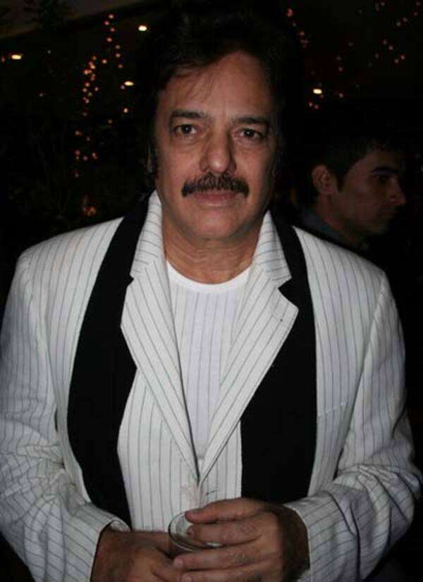 Akbar Khan