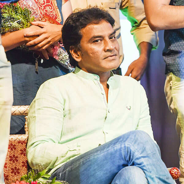 Daya Shankar Pandey Photos