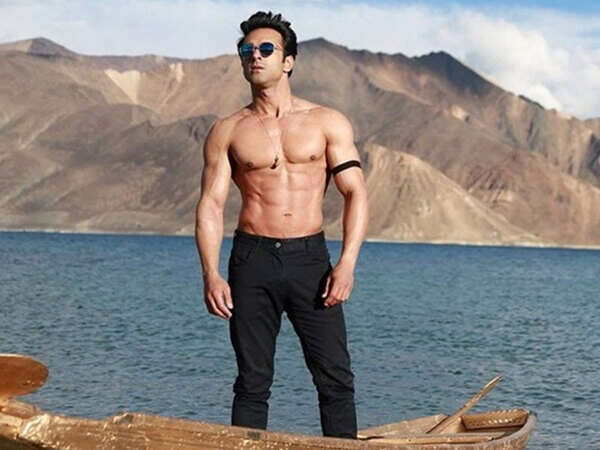 Pulkit Samrat