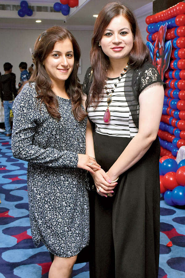 Divya Malik Photos
