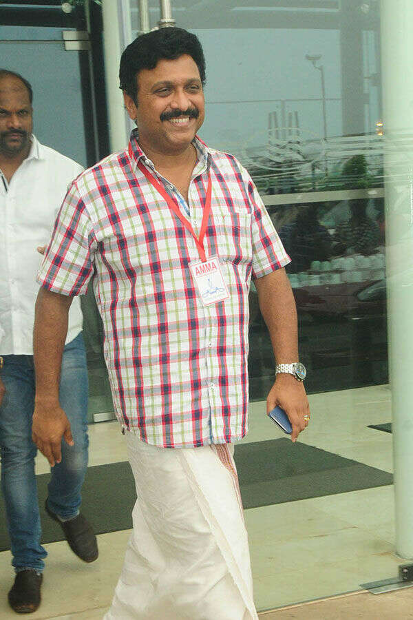 Ganesh Kumar Images