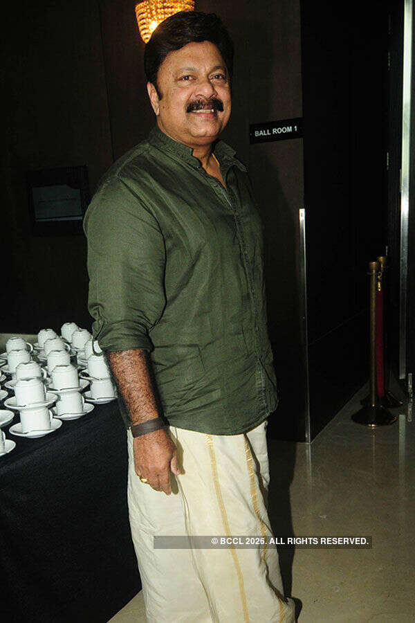 Lalu Alex Stills