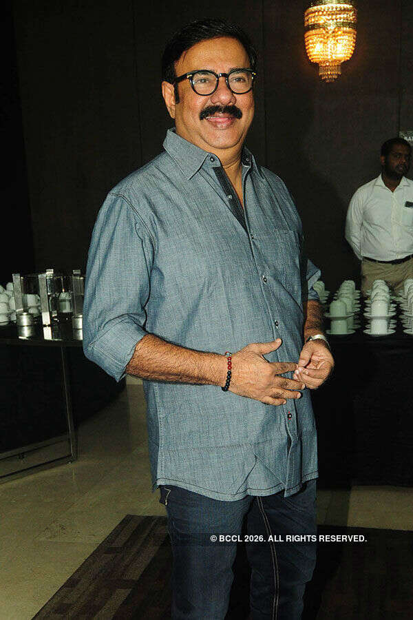 Maniyanpilla Raju Wallpapers