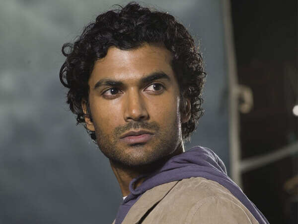 Sendhil Ramamurthy Photos