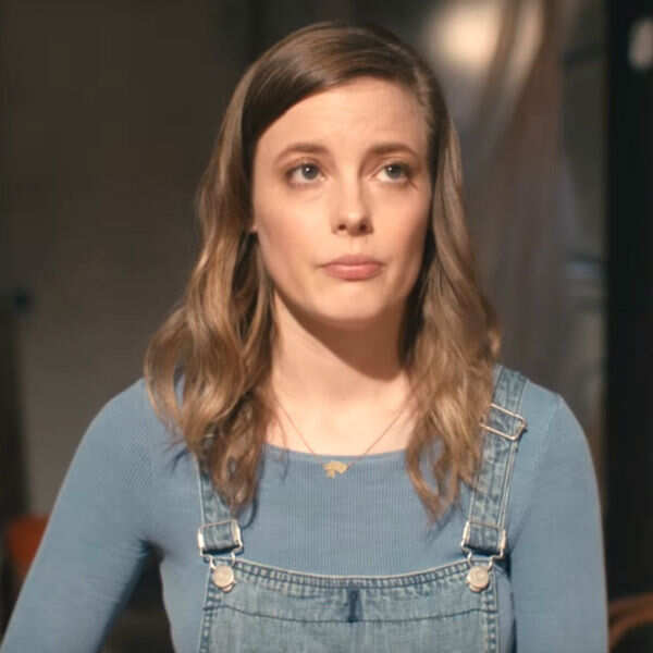 Gillian Jacobs Pictures