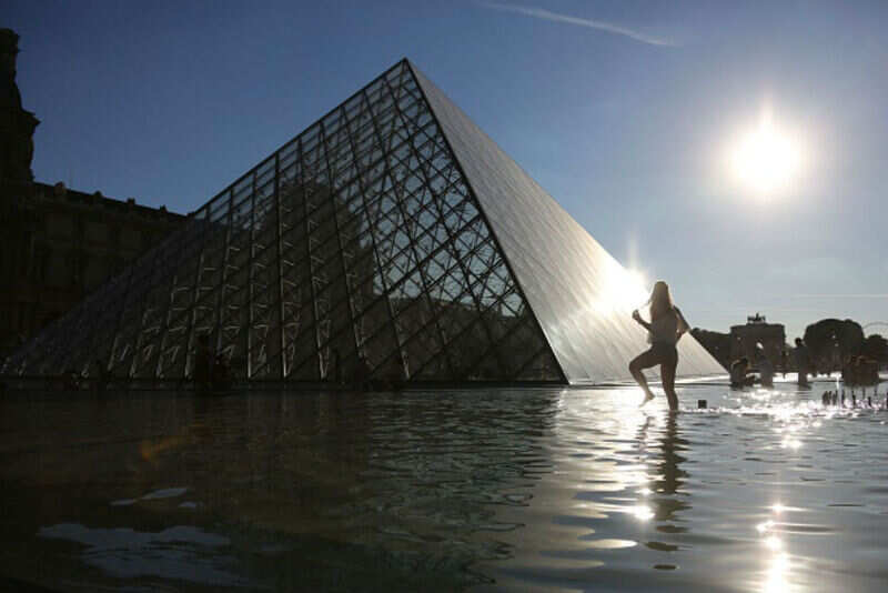 Louvre Museum