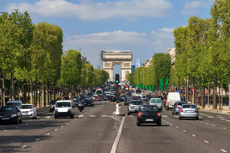 Champs-&Eacute;lys&eacute;es and Saint-Honor&eacute;