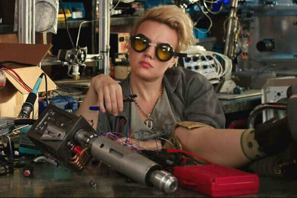 Kate McKinnon Pictures