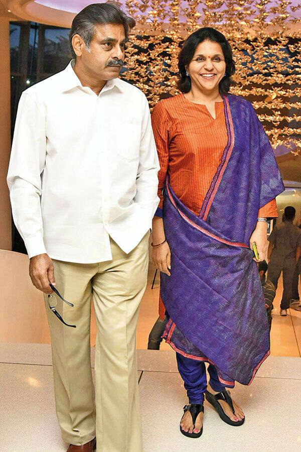 Sangitha Photos