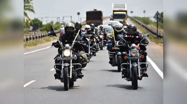 Bikerni