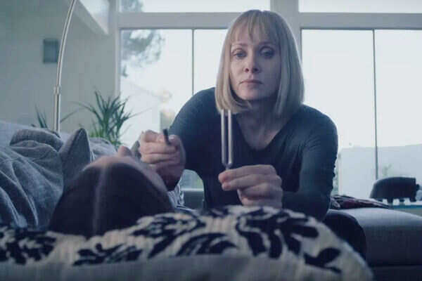 Barbara Crampton Images