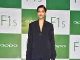 Sonam @ Oppo F1S smartphone Launch