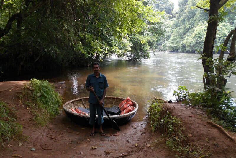 Bowl Boat rafting