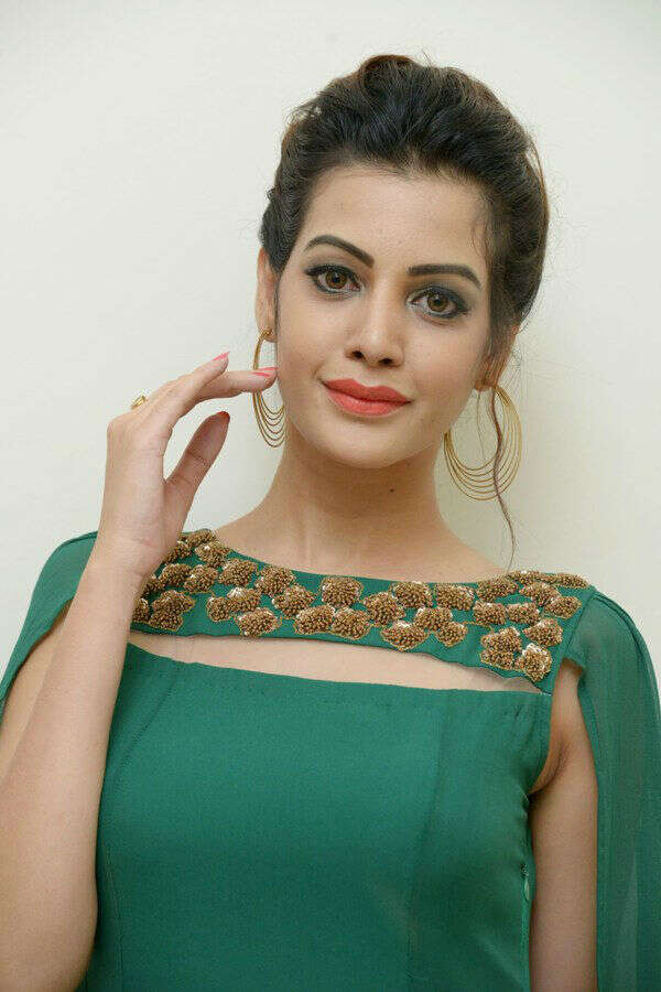 diksha panth Images