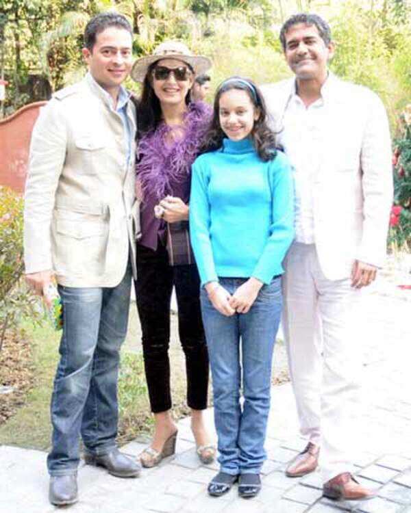 Aisha Singh Photos