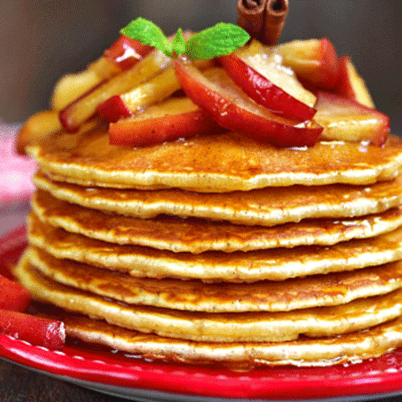 Christmas Pancake Recipe: How to Make Christmas Apple Pancake | Apple  Pancake Recipe