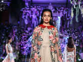 LFW '16: Day 2: Manish Malhotra