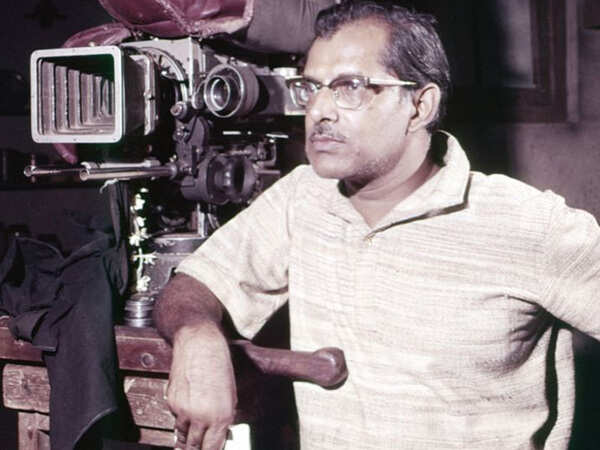 Hrishikesh Mukherjee Images