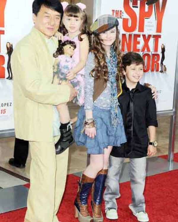 Madeline Carroll Photos